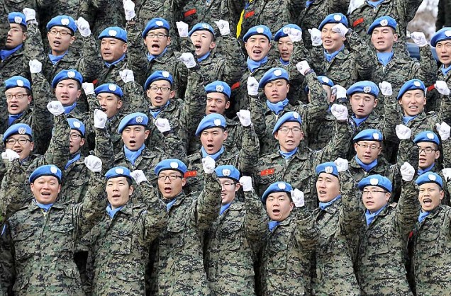 Nesta quarta-feira, soldados sul�coreanos das tropas de paz da ONU participaram de uma cerimônia de despedida - os militares fazem parte da Missão de Estabilização das Nações Unidas no Haiti.