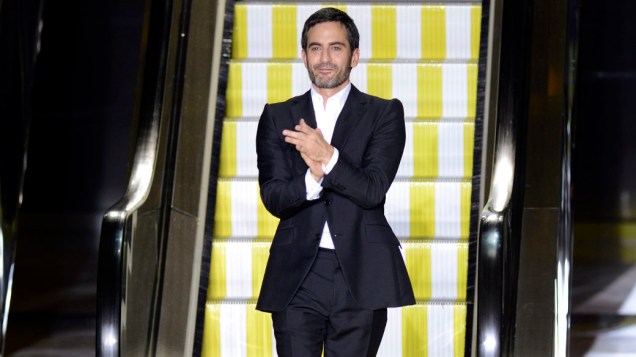 Marc Jacobs apresenta coleção feita para a Louis Vuitton na Semana de Moda de Paris