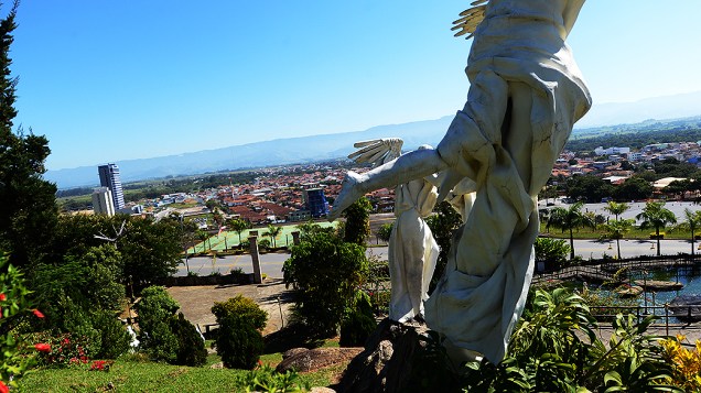 Morro do Presépio é um espaço para os visitantes do Santuário de Aparecida