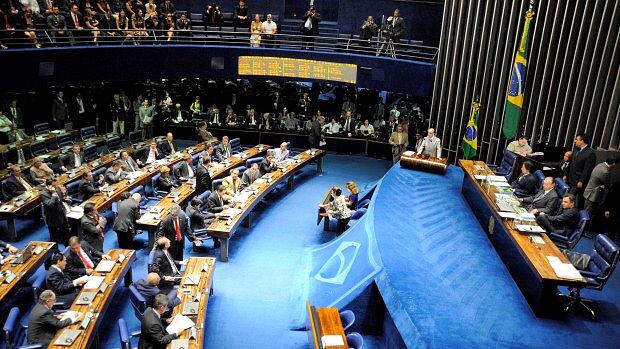Parlamento brasileiro tem 23 partidos - só quatro são de oposição