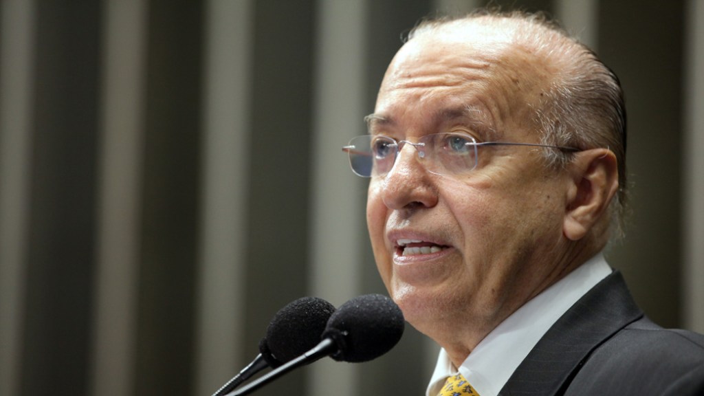 O senador Antônio Carlos Valadares em Brasília
