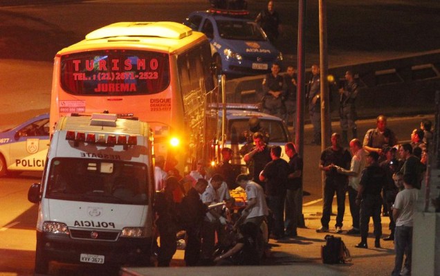 Sequestro de ônibus no Rio durou pouco mais de uma hora
