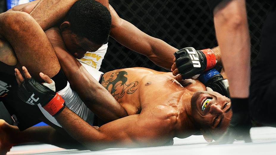 O brasileiro Sérgio Morais vence Nell Magny no Ultimate Fighting que volta ao Rio de Janeiro (RJ), para o evento UFC 163, ou simplesmente UFC Rio 4