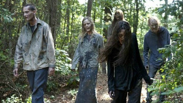 Zumbis em cena da série The Walking Dead