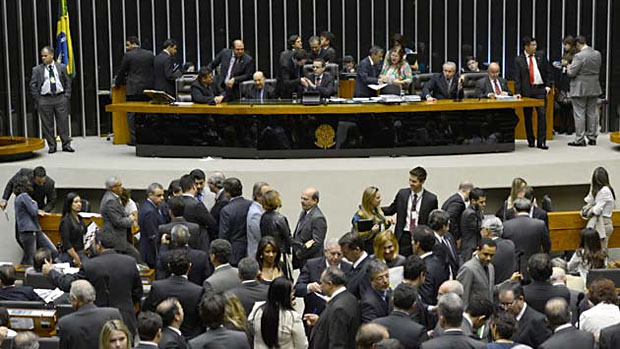 Após aprovação na Câmara, MP foi envia para o Senado, que terá que colocá-la em votação até o fim do dia
