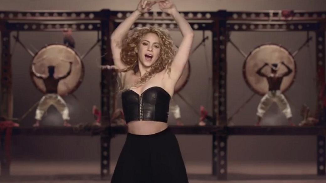 Shakira, em clipe da música 'La La La'