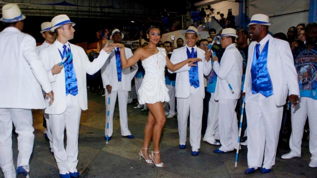 Sheron Menezes é coroada Rainha da Bateria da Portela, Rio de Janeiro