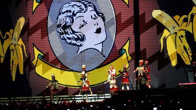 Madonna se apresenta no estádio do Morumbi, em São Paulo