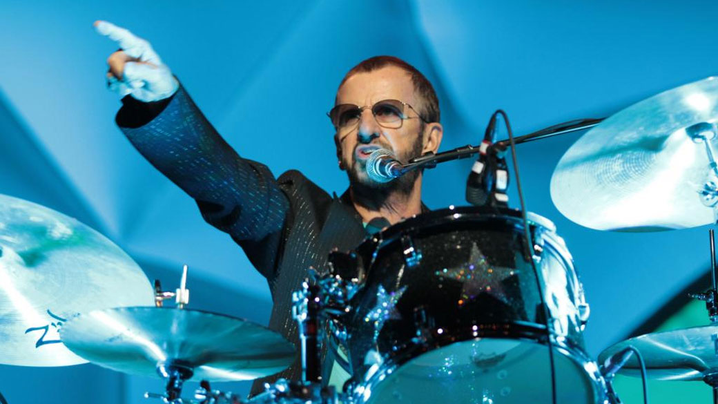 Ex-beatle Ringo Starr fala sobre o abuso de drogas e álcool após o fim dos Beatles