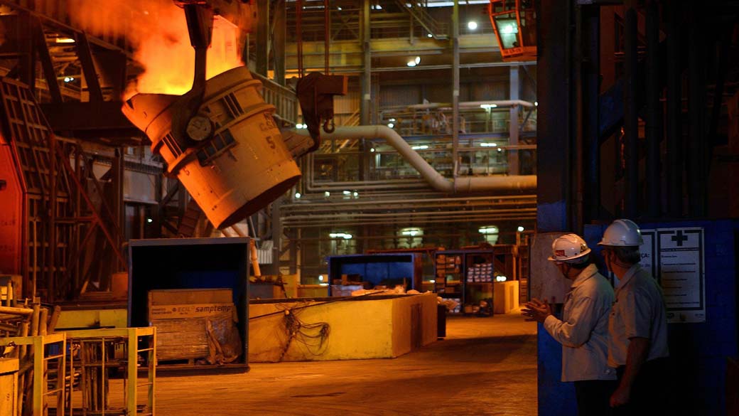 Brasil produz cerca de 415 milhões de toneladas de minério de ferro por ano, o equivalente a 15% da oferta global