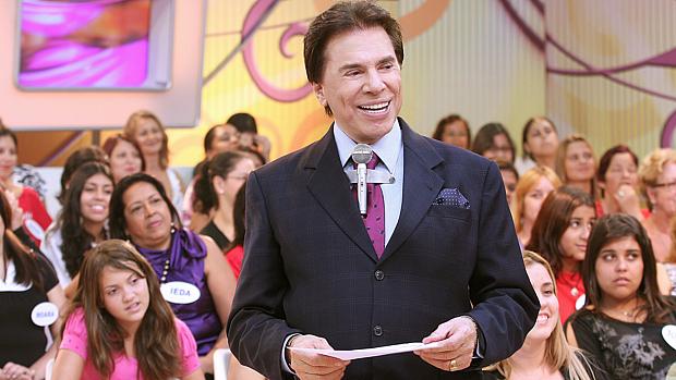 Silvio Santos e colegas de trabalho