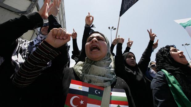 Estudantes libaneses protestam contra regime de Bashar Assad na Síria