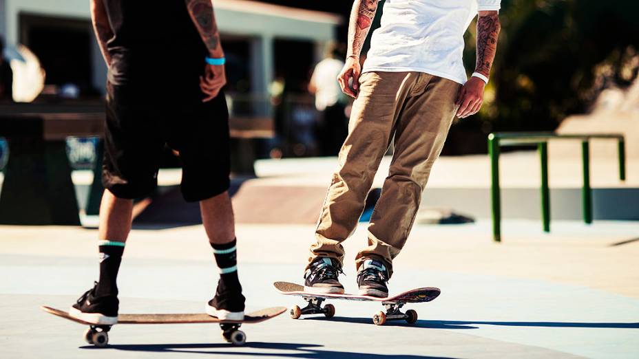 O Skate Street é uma prova realizada em uma pista que simula os obstáculos da rua. Feita de concreto, a pista traz para o ambiente de competição escadas, corrimãos, rampas, paredes e caixotes