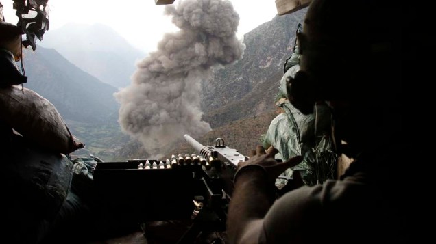 Soldados americanos atacam posto talibã em Kunar, Afeganistão