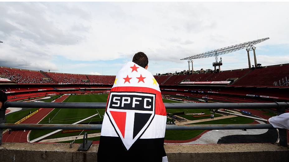 Torcedor do São Paulo durante o jogo contra o Botafogo, no Morumbi