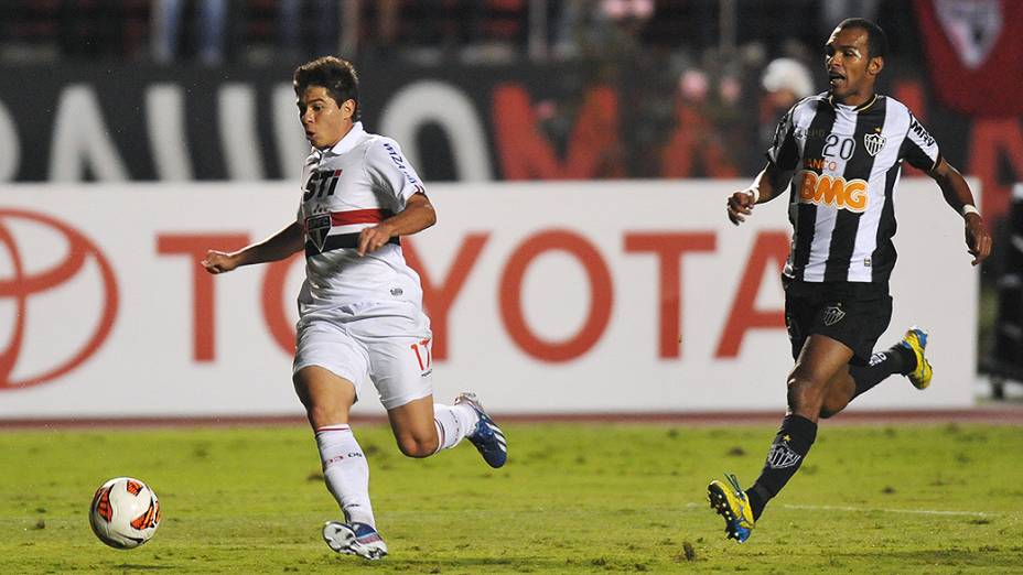 Osvaldo durante a partida entre São Paulo e Atlético-MG na Libertadores