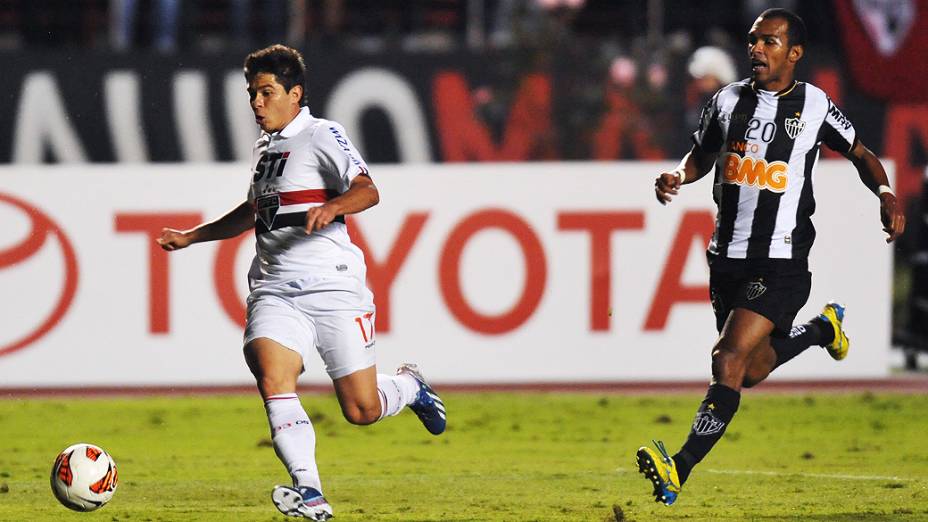 Osvaldo durante a partida entre São Paulo e Atlético-MG na Libertadores