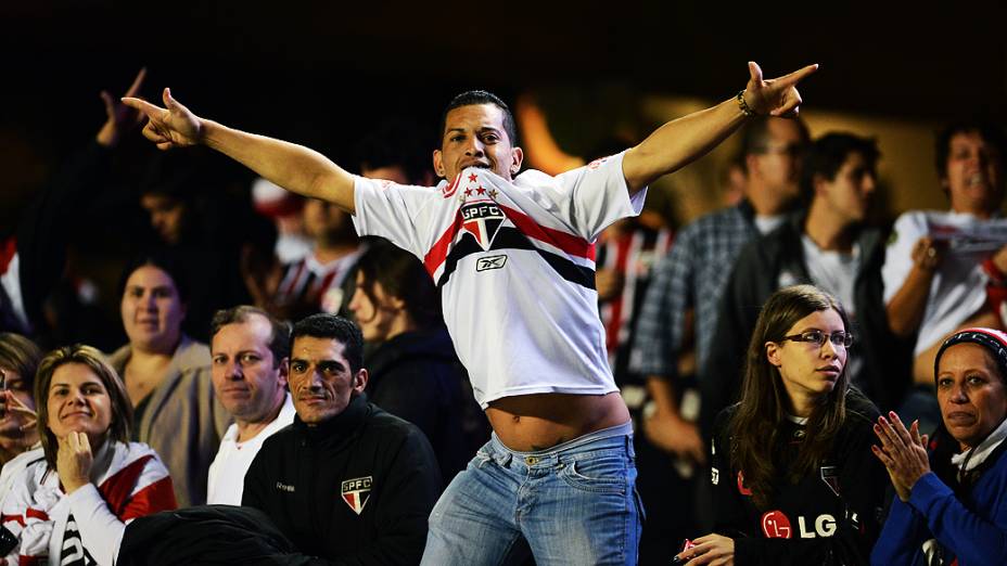 Torcida do São Paulo faz festa no estádio do Morumbi