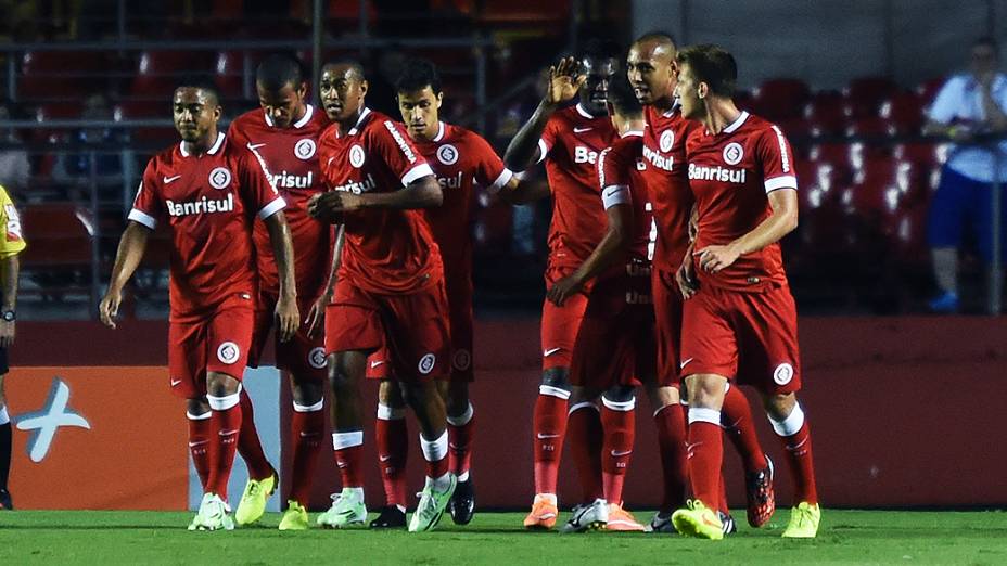 São Paulo e Internacional (RS), no estádio do Morumbi, em São Paulo, em jogo  antecipado da 35ª rodada do Brasileirão 2014