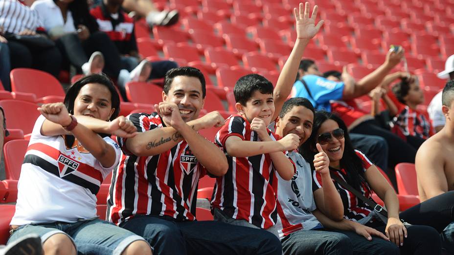 Torcida durante o jogo São Paulo e Fluminense no Morumbi