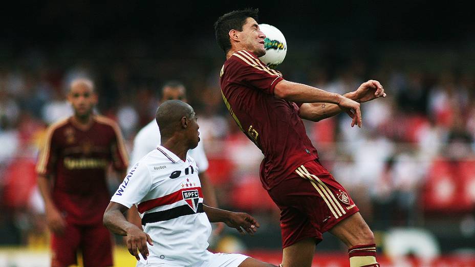 Partida entre São Paulo e Fluminense, no estádio do Morumbi