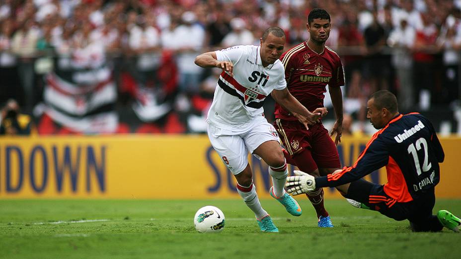 Partida entre São Paulo e Fluminense, no estádio do Morumbi