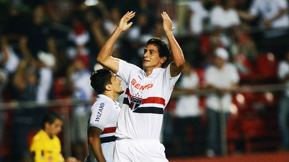 Paulo Henrique Ganso marcou o primeiro gol do São Paulo na partida contra a Ponte Preta, no Morumbi