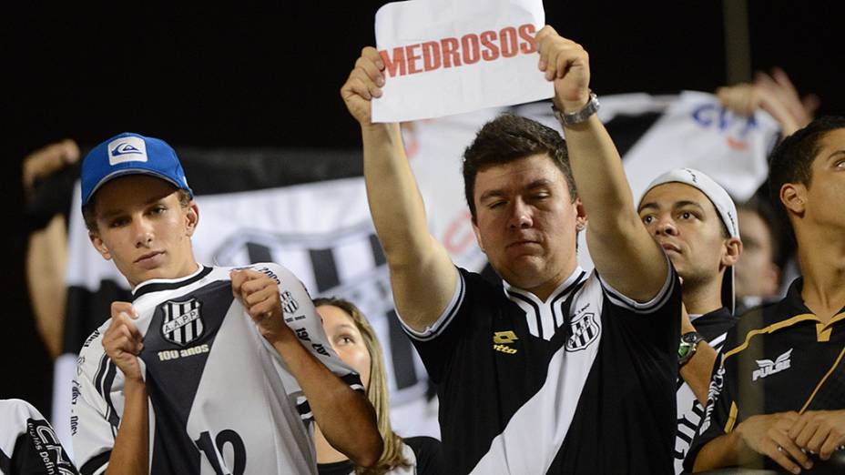 Torcida da Ponte Preta durante partida contra o São Paulo, válida pela semifinal da Copa Sul-Americana, no Morumbi