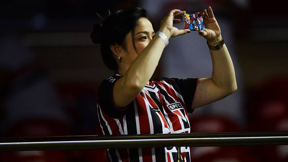 Torcida do São Paulo durante partida contra a Ponte Preta, válida pela semifinal da Copa Sul-Americana, no Morumbi