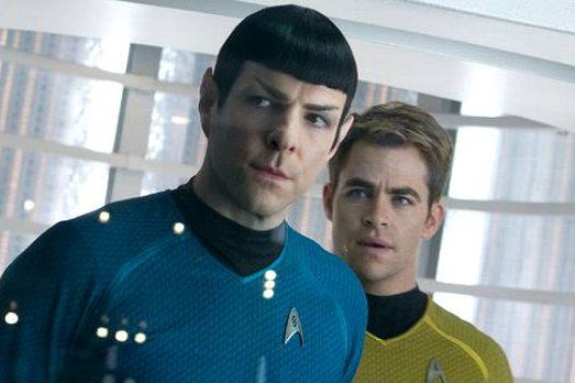 Zachary Quinto e Chris Pine em cena de Além da Escuridão - Star Trek