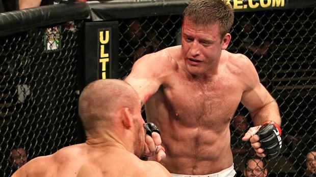 Stephan Bonnar em luta contra Igor Pokrajac, em 2010