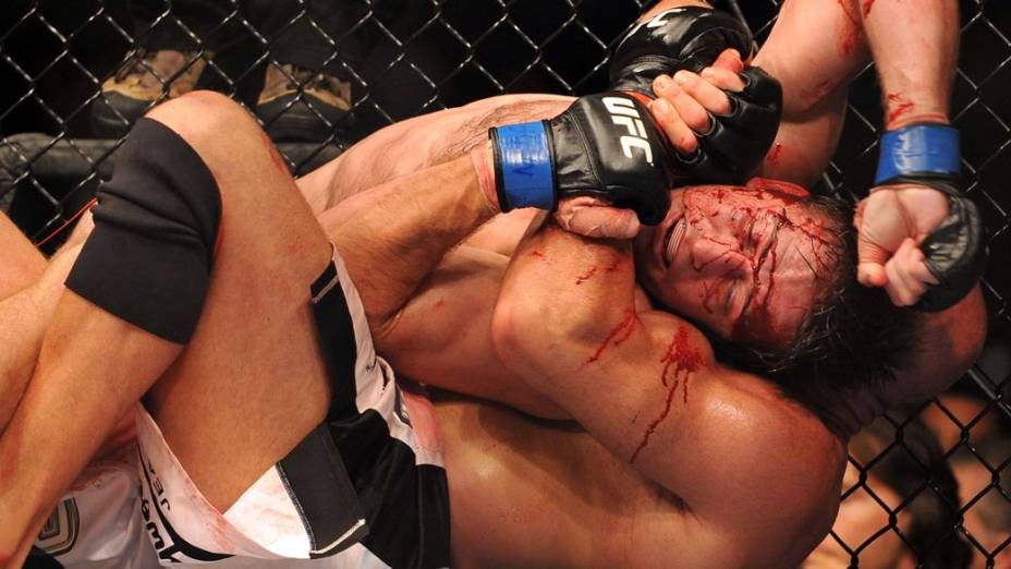 Stephan Bonnar enfrenta Mark Coleman no UFC 100, em Las Vegas, em 2009