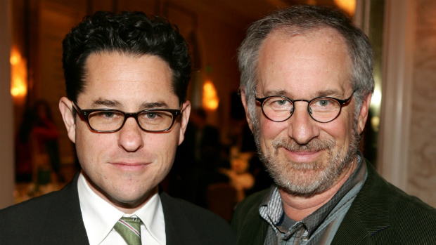Os cineastas J.J. Abrams e Steven Spielberg
