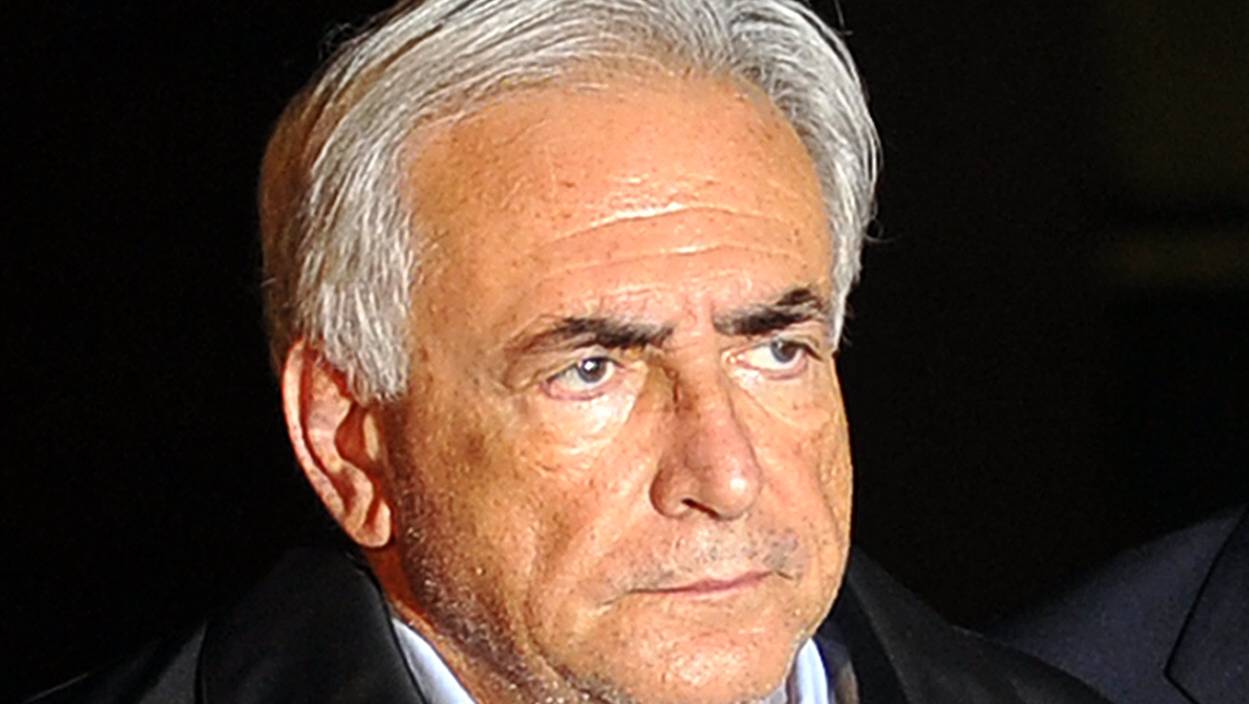 Strauss-Kahn já teria deixado o hotel na hora em que teria atacado a camareira, segundo seus advogados