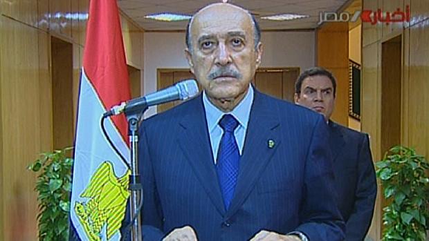 Vice-presidente do Egito, Omar Suleiman, anuncia saída de Mubarak