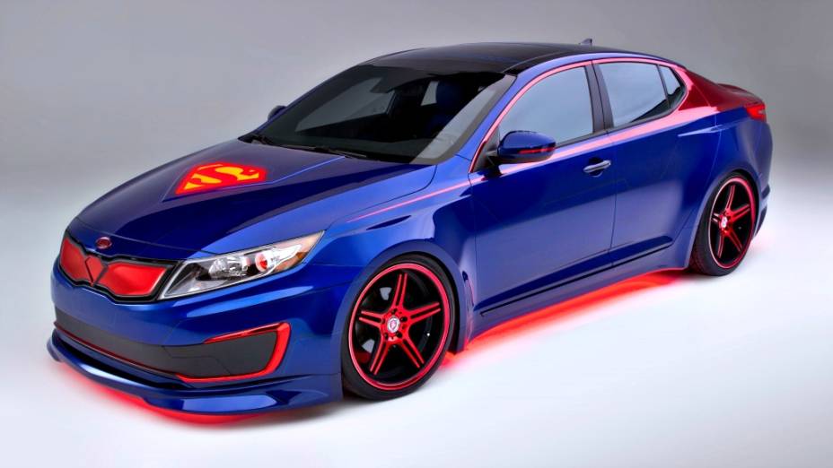 Superman Optima Hybrid, o Kia fantasiado de Super-Homem