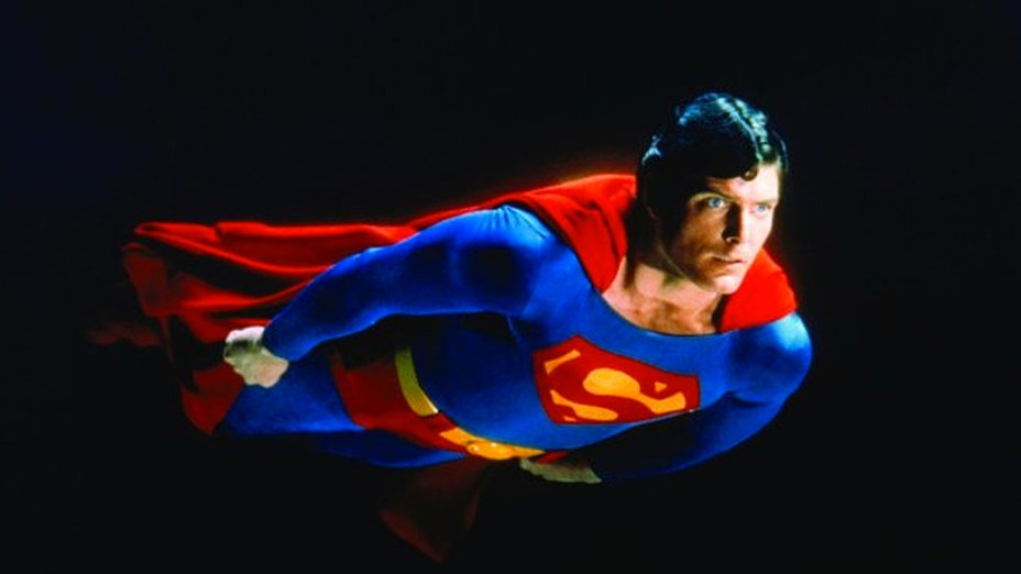 Christopher Reeve como o herói em Superman - O Filme (1978)