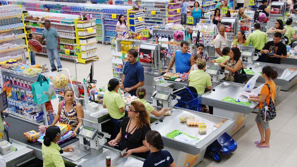 Supermercado em SP: mercado prevê inflação em alta em 2012