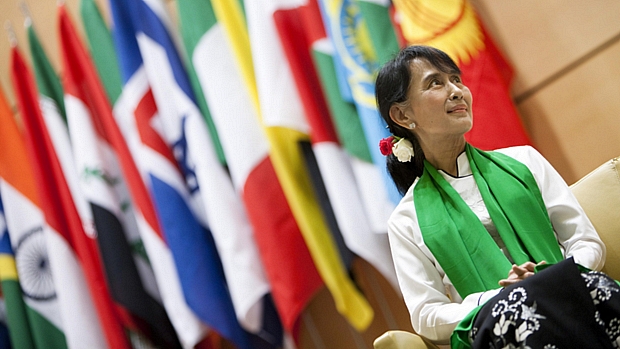 A líder oposicionista Aung San Suu Kyi, na sede da Organização Mundial do Trabalho, em Genebra