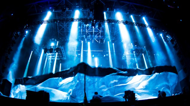 O ínicio do show do System of a Down no palco Mundo, no último dia do Rock in Rio, em 02/10/2011