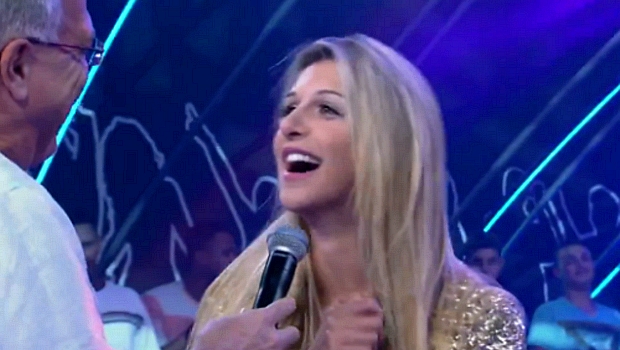 Tatiele Polyana conversa com Bial após eliminação no BBB14