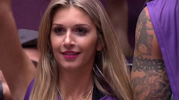 A modelo paranaense Tatiele Polyana é  anova líder do BBB4