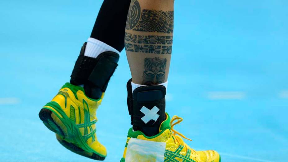 Tatuagem da brasileira Samira Rocha durante partida de handebol nos Jogos Olímpicos de Londres