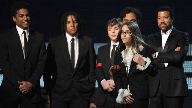 Filhos de Michael Jackson querem depor em julgamento do médico Conrad Murray