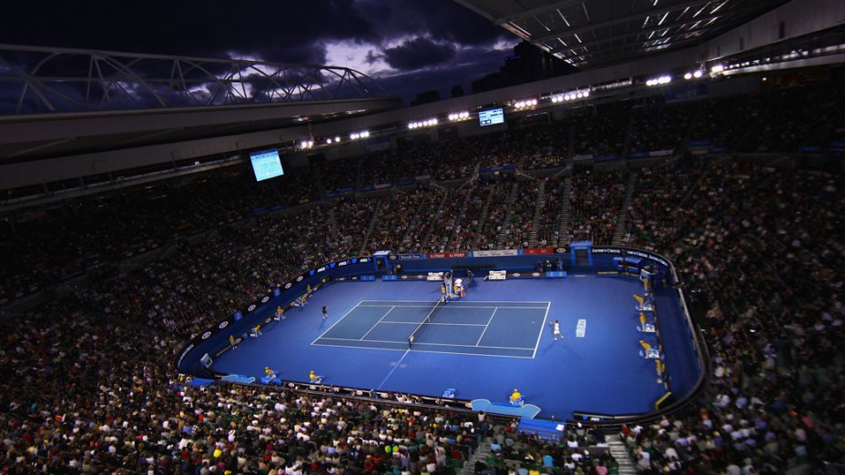 Visão geral da arena Rod Laver durante a partida dos tenistas Lleyton Hewitt, da Austrália, e o argentino David Nalbandian - 18/01/2011
