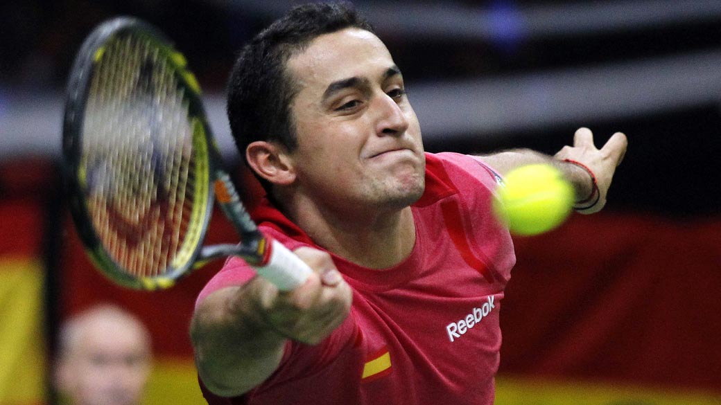 Nicolás Almagro, da Espanha, na final da Copa Davis, contra a República Checa