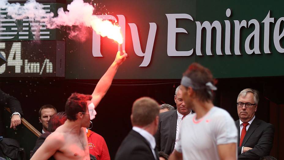 Manifestante invade final do torneio de Roland Garros