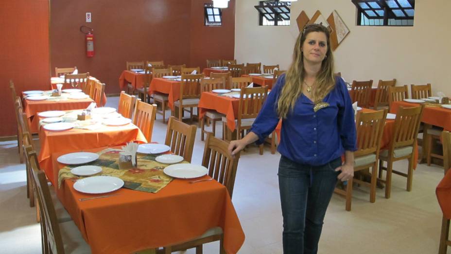 A empresária Valéria Badini, que inaugurou um restaurante no bairro do Alto na quinta-feira, conta os estragos: 15 mil reais em prejuízos e turistas deixando a cidade no meio do feriado