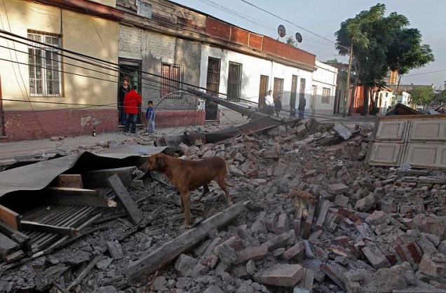 A destruição na região central de Santiago.
