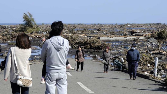 Destruição após tsunami em Minamisoma, Japão